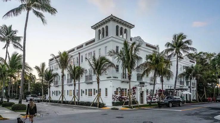 Resort arrival and hotel travel planning
